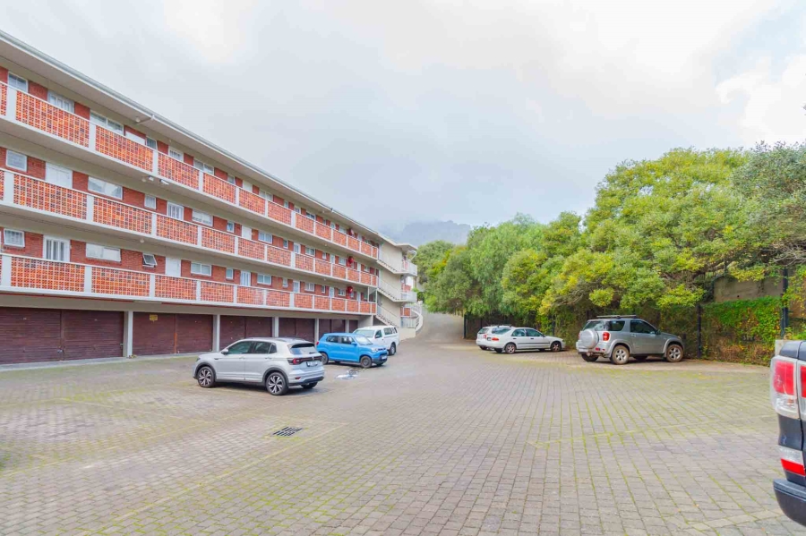 1 Bedroom Property for Sale in Tamboerskloof Western Cape
